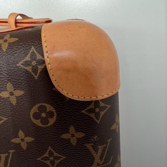 Louis Vuitton Horizon 50 Luggage - Picture 5 of 13